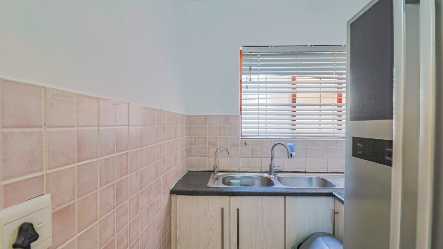 4 Bedroom Property for Sale in Boschdal North West